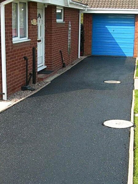 Tarmac driveway after cleaning by the Driveway Doctor